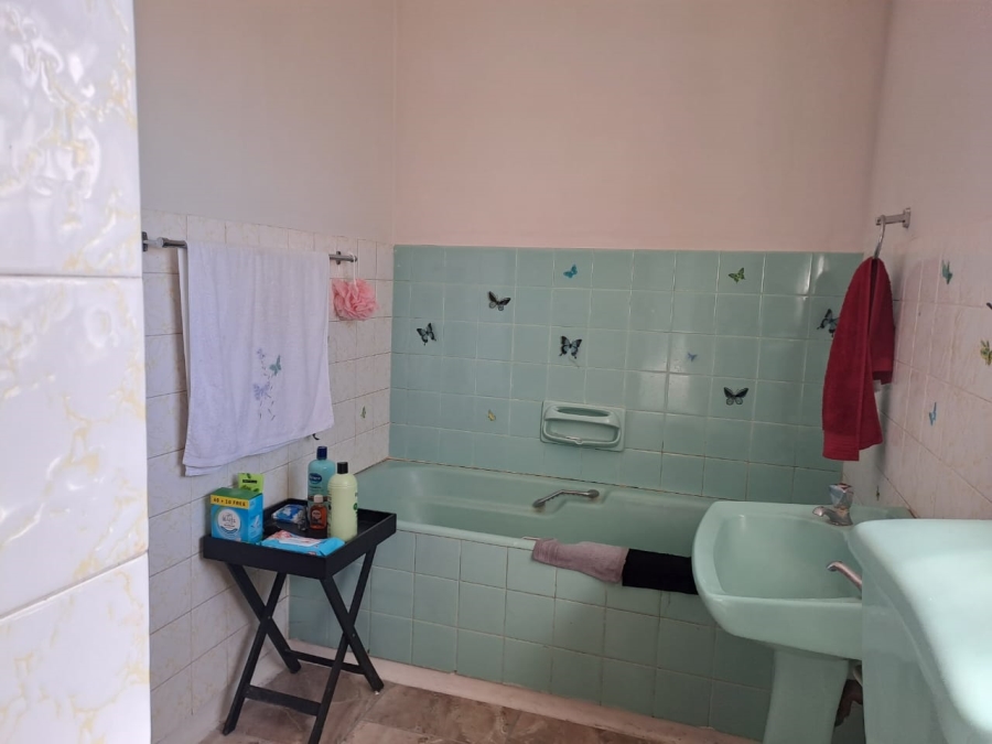 4 Bedroom Property for Sale in Morningside Eastern Cape